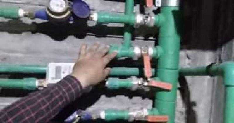 ارتكبا 9 جرائم.. حبس عاطلين وراء سرقة عدادات المياه من العقارات بالجيزة