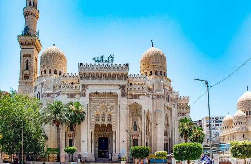بعد طمس الزخارف التراثية بمسجد أبو العباس.. لجنة من التراث لاستعادة الهوية التاريخية للمبنى