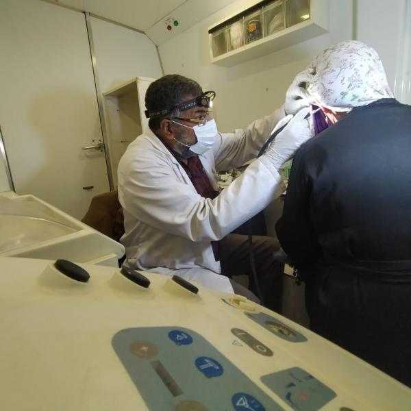 فحص 2280 مريضا بقرية المناجاة بالشرقية خلال قافلة طبية ضمن حياة كريمة.. صور