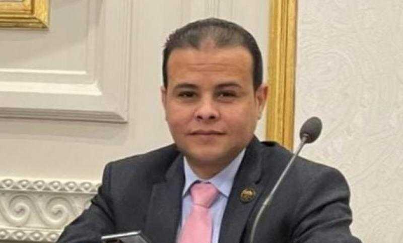 مدحت الكمار: الحوار الوطني الاقتصادي يأتي في توقيت هام لتجاوز الأزمة الاقتصادية العارضة