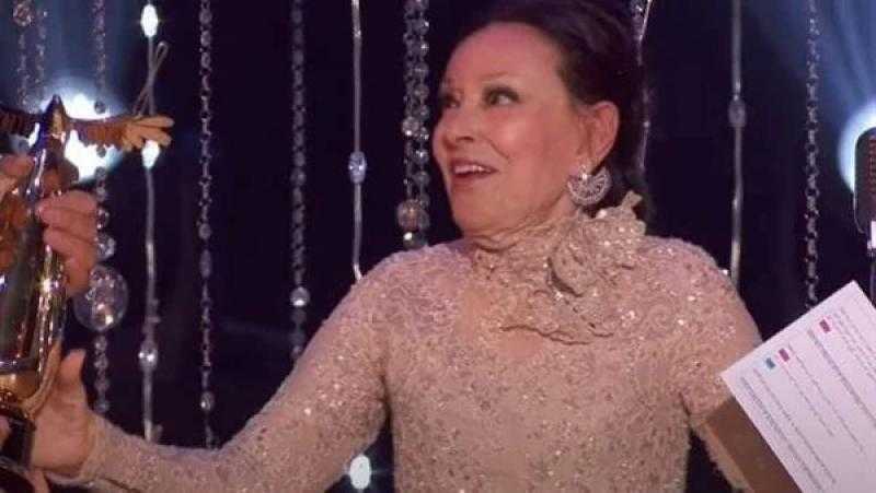 تكريم نجاة الصغيرة في السعودية.. منى زكي: أبسط حقوق الفنانين الكبار إنهم يختاروا