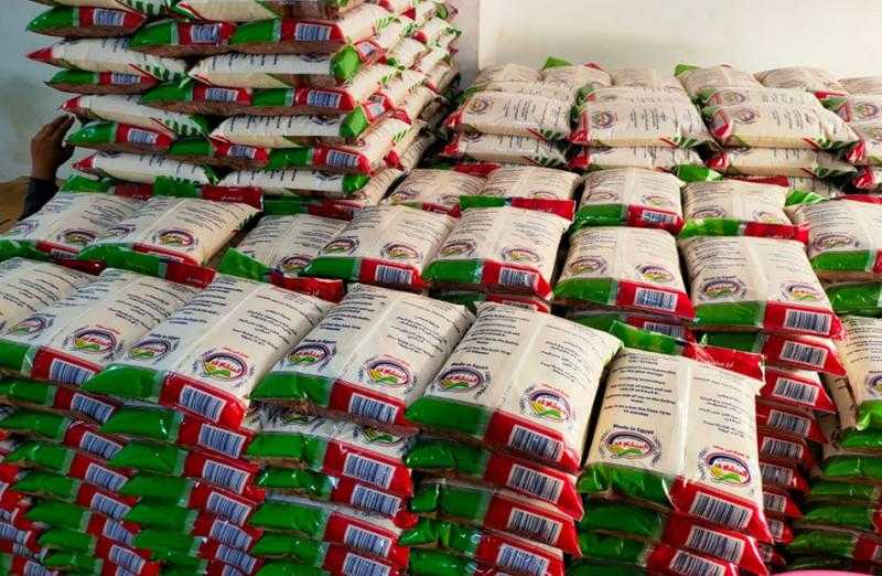 ضبط 423 طن سكر و81 طن أرز تم حجبها عن التداول في الأسواق بسوهاج