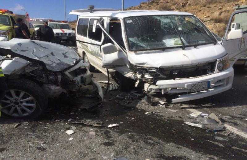إصابة 15 شخصا في حادث تصادم سيارتي ميكروباص جنوب الأقصر