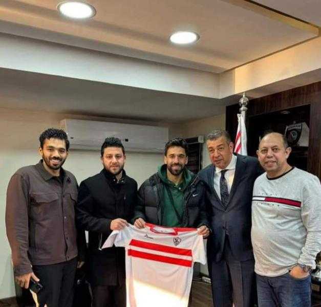 عبدالله السعيد يوقع عقود انتقاله للزمالك..صور