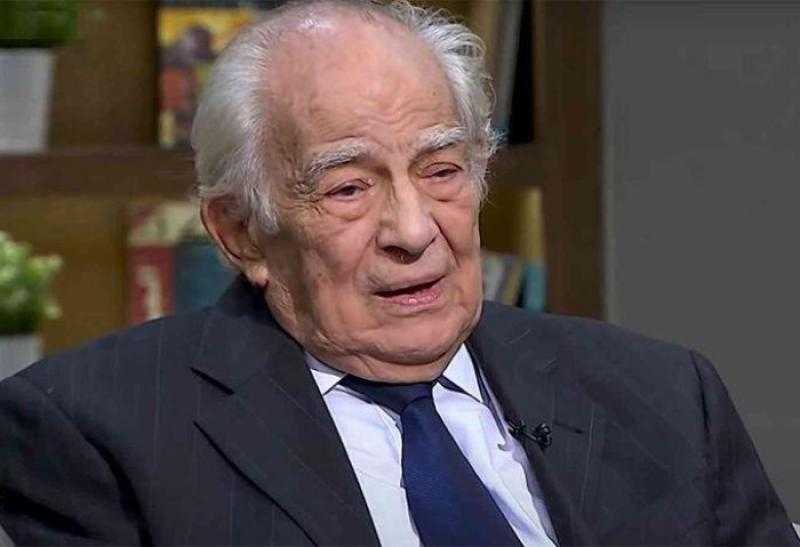 المسرح القومي يحتفل بعيد ميلاد رشوان توفيق الـ90