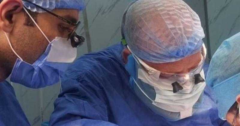 فريق طبي بمستشفى الزقازيق العام ينجح في إنقاذ حياة رضيع ابتلع جسما غريبا