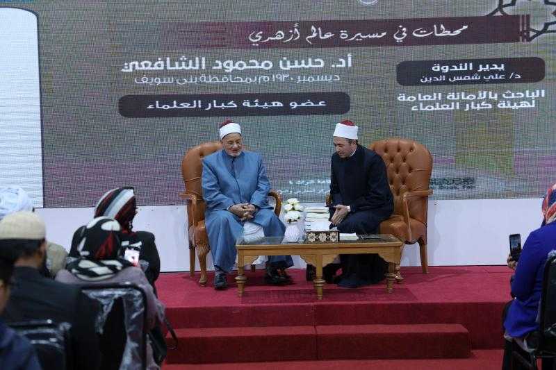 حسن الشافعي: مصر بلد الأخوة والسلام ولا يوجد شعب ينافس المصريين في محبة النبي وآل البيت