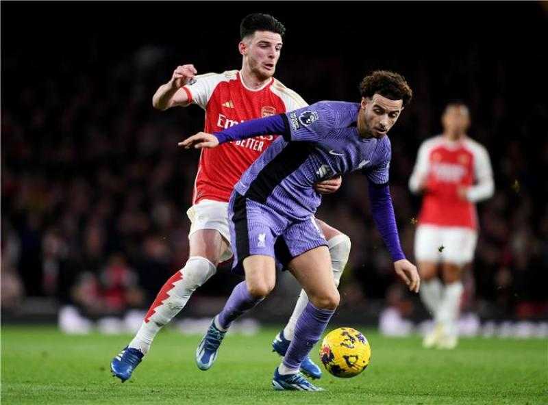 أرسنال يفوز على ليفربول بثلاثة أهداف مقابل هدف