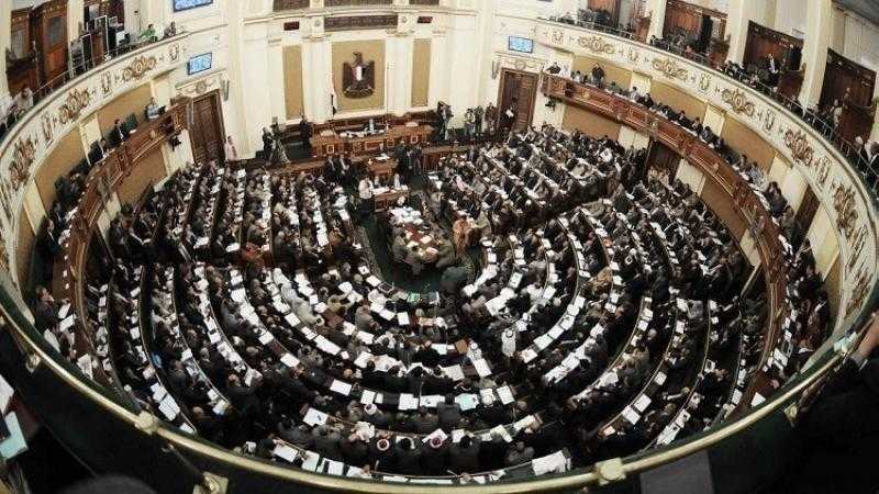 تحركات نيابية لتقليص عدد المستشارين ودمج الوزارات