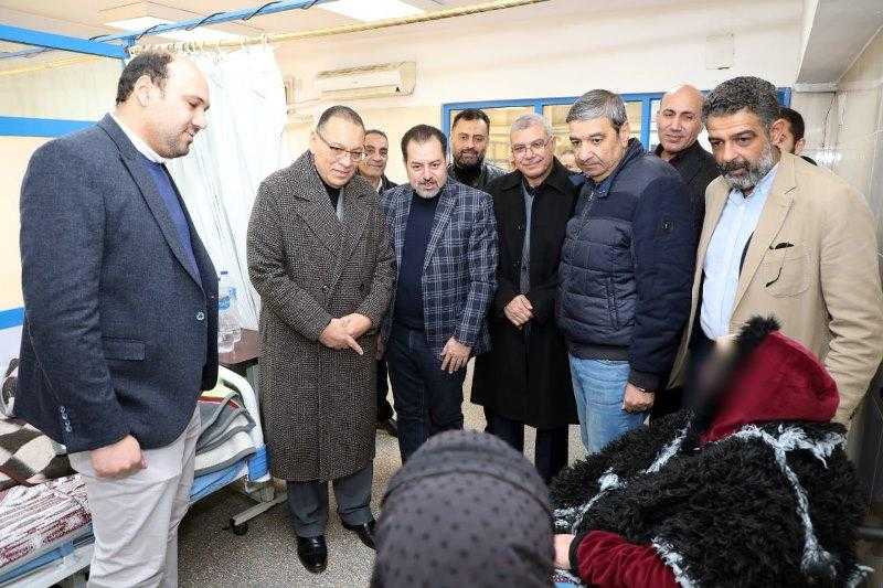 محافظ الشرقية ورئيس جامعة الزقازيق يطمئنان على مصابي غزة بمستشفى الجراحة.. صور