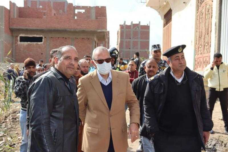 محافظ القليوبية يتابع إزالات الموجة 22 بمدينة القناطر الخيرية والخانكة.. صور