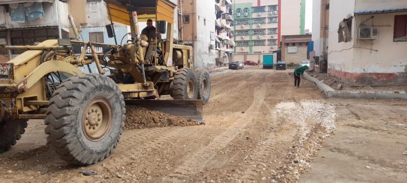 محافظ بورسعيد: استمرار تطوير منطقة زمزم القديمة بالضواحي | صور