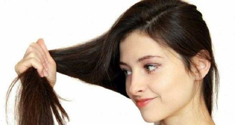 الطريقة الصحيحة لاستخدام زيت الخروع وجوز الهند لنمو الشعر