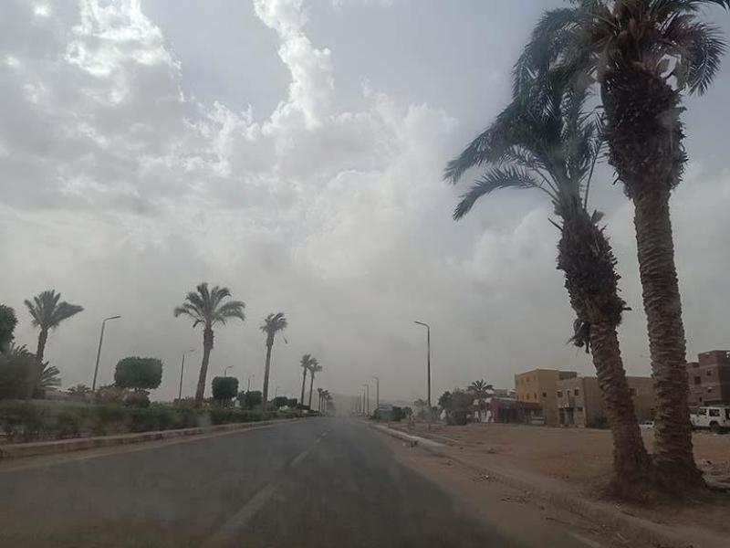 خط أحمر
