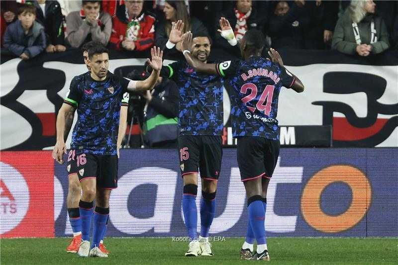 إشبيلية يفوز على رايو فاييكانو بثنائية النصيري في الدوري الإسباني