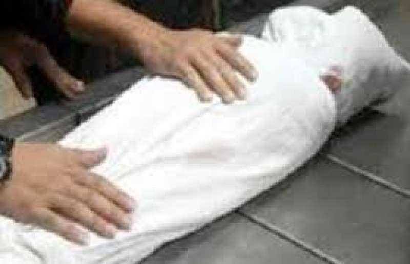 جريمة بشعه..أب يعذب ابنه حتى الموت..والأم تلقي بجثته في القمامة