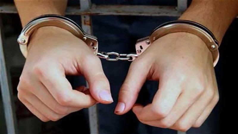حبس 7 متهمين بحيازة 1.6 كيلوجرام مخدرات وطبنجة في الإسكندرية