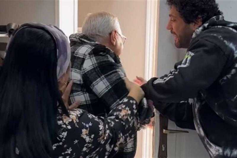 حسن الرداد يروج لمسلسله الجديد «محارب» بخناقة مع السبكي