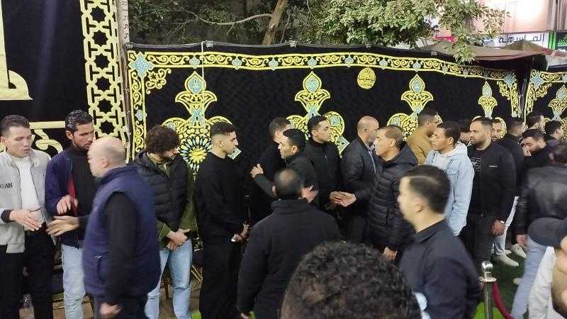 نجوم الكرة يحضرون عزاء والد أحمد نبيل كوكا