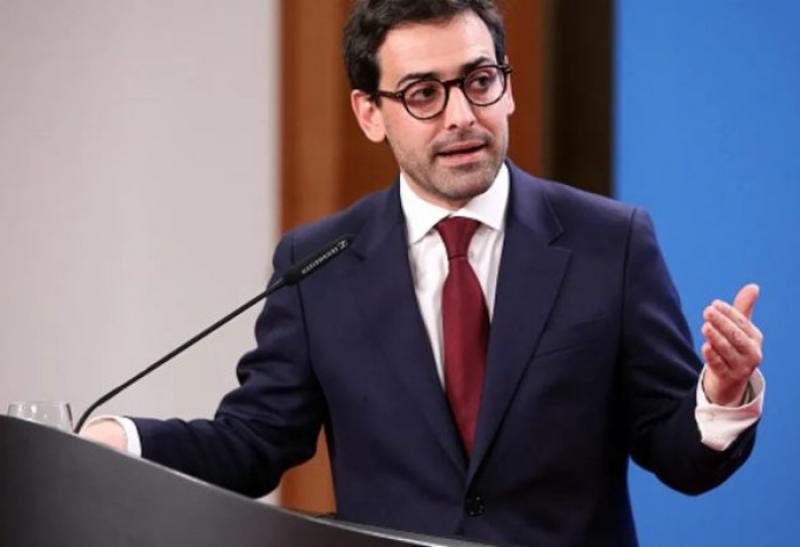 وزير خارجية فرنسا ستيفان سيجورني