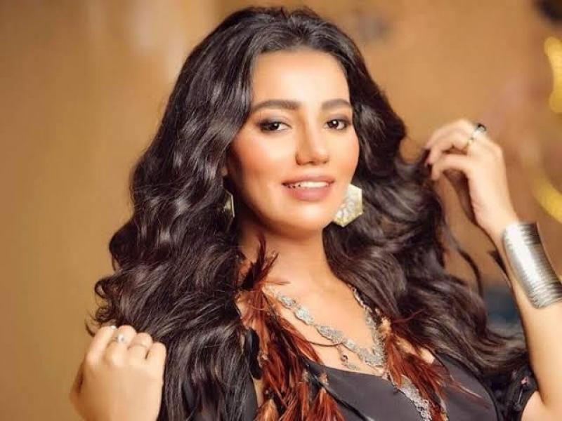 سمية درويش تطرح أولى أغانيها مع روتانا بعنوان ”أذاني”