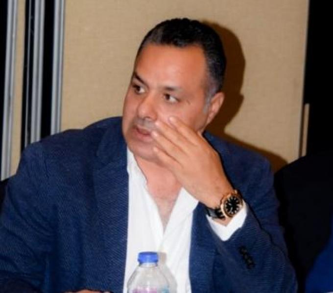 خط أحمر