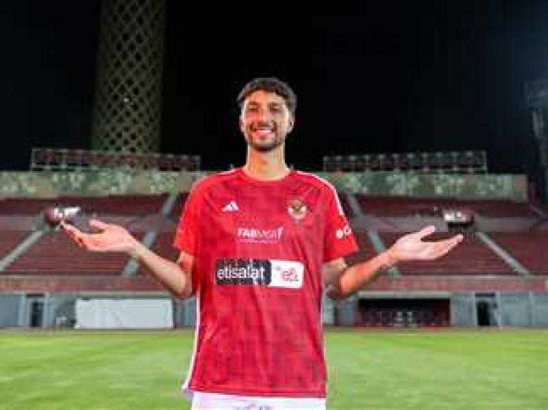 غموض موقف وسام أبو علي من المشاركة مع الأهلي في مواجهة شباب بلوزداد