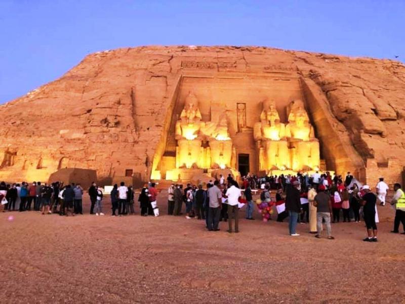 خط أحمر