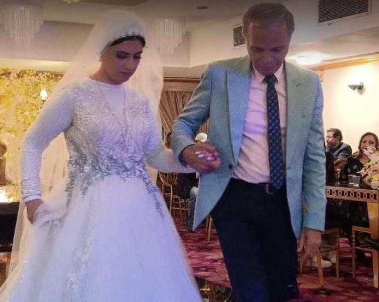 محمود عامر وزوجته يردان على منتقدي زواجهما: حبنا أقوى من أي كلام