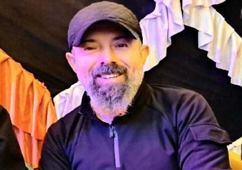 استشهاد الفنان الفلسطيني علاء قدوحة وعدد من أفراد أسرته بقصف إسرائيلي