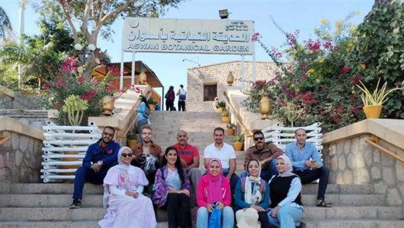 الفوج الثاني من ”يلا كامب” يصل أسوان