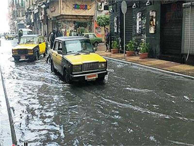 تزامنا مع نوة أنواء الشمس الصغيرة.. أمطار غزيرة على الإسكندرية وموجة من الرعد