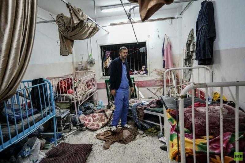 الصحة الفلسطينية: إسرائيل اعتقلت 70 كادرا طبيا من مجمع ناصر في خان يونس