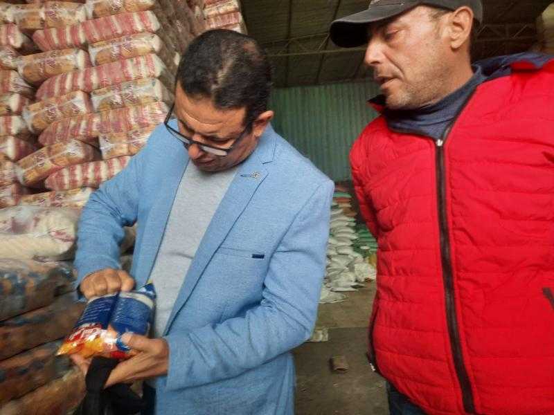 محافظ كفرالشيخ: تحرير 16 محضر مخالفات تموينية بمخابر بلطيم