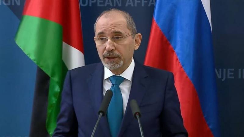 الصفدي: كل دولار يتم أخذه من أونروا يمثل قطعة خبز تُسلب من فم طفل جائع