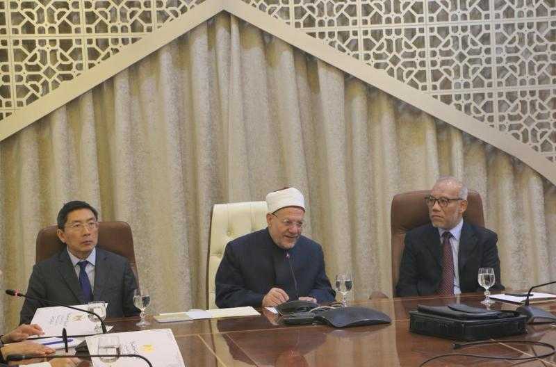 مفتي الجمهورية يستقبل وفدا سنغافوريا لبحث التعاون في مجال التدريب على الإفتاء