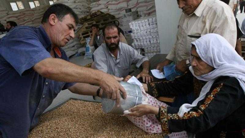 مكتب إعلام غزة يرفض قرار برنامج الأغذية العالمي تعليق تسليم مساعداته بشمال القطاع