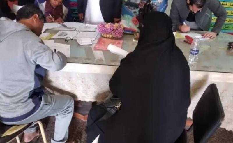 مديرية العمل بجنوب سيناء تسلم 15 عقد عمل جديدة لذوي الهمم