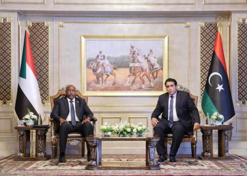 البرهان والمنفي يبحثان تعزيز التعاون المشترك بين السودان وليبيا