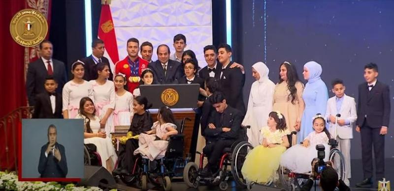 الرئيس السيسي يوجه بدعم صندوق قادرون باختلاف بـ10 مليارات جنيه