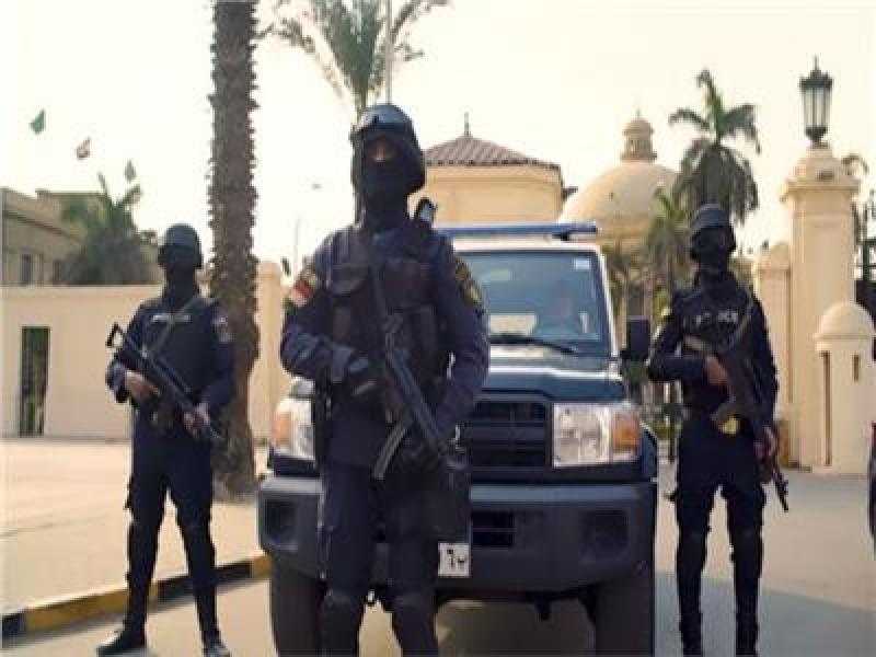 حقيقة إتلاف قوة أمنية محتويات معرض سيارات بالبحيرة
