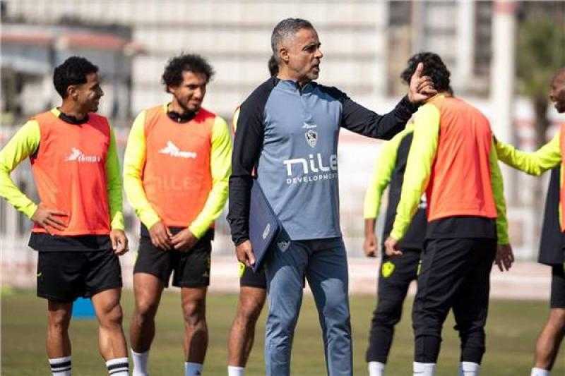 جوميز يضع برنامجا غذائيا للاعبي الزمالك استعدادا لشهر رمضان