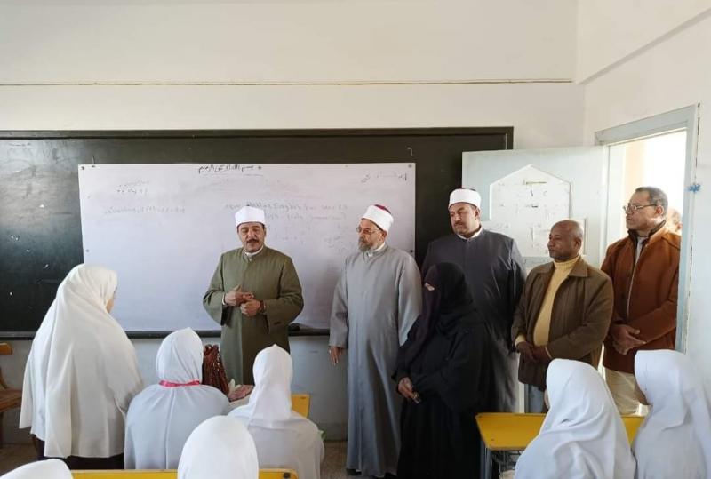 منطقة سوهاج الأزهرية تكرم المعلمين والمعلمات المتميزين والطلاب حفظة القرآن الكريم والمتفوقين