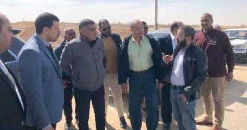 مسئولو ”الإسكان” يتفقدون مشروعات المرافق بالمرحلة العاجلة بمدينة سفنكس الجديدة