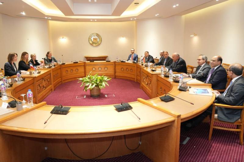 جلسة مباحثات موسعة مصرية ـ هولندية لبحث إنهاء الحرب في غزة