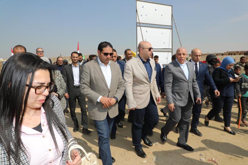 خط أحمر