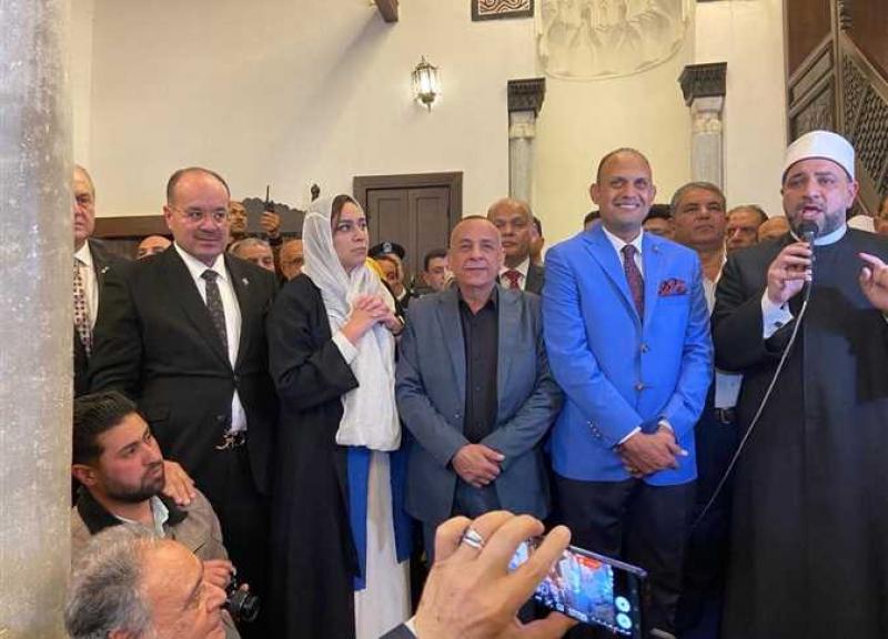 خط أحمر