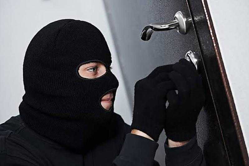 ضبط عناصر تشكيل عصابي تخصص نشاطه الإجرامي في سرقة المساكن بجمصة
