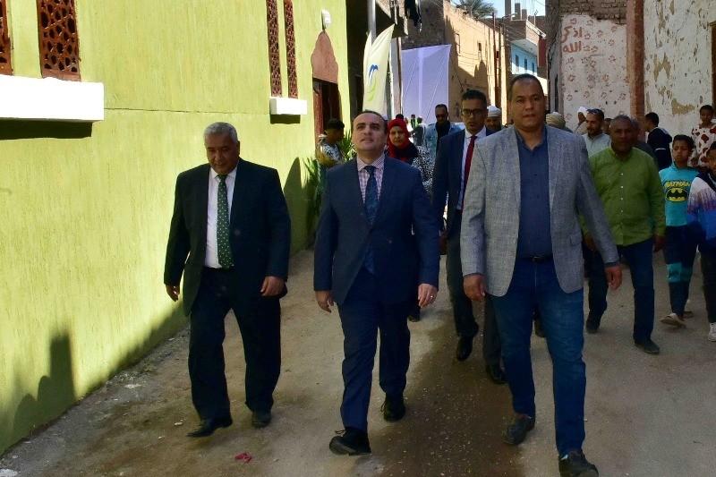 افتتاح أعمال إعادة إعمار عدد من منازل قرية نجع الجسور بالأقصر