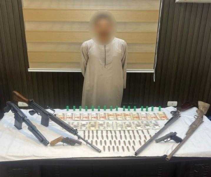 ضبط 3 عناصر إجرامية بحوزتهم أسلحة نارية بدون ترخيص في المنيا والجيزة وأسوان